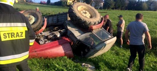 CZASZYN: Wywrócony ciągnik rolniczy. Wyglądało to groźnie (FOTO)