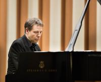 Na początek mistrzowie fortepianu, laureaci konkursów chopinowskich. Rusza Międzynarodowe Forum Pianistyczne