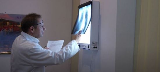 dr WŁODZIMIERZ BODNAR: Dlaczego rząd PiS opóźnia badania nad AMANTADYNĄ jako leku na koronawirusa?