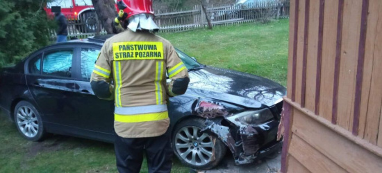 PODKARPACIE. Pijany kierowca BMW wjechał w dom! (FOTO)