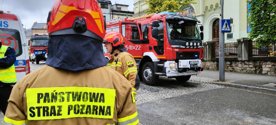 Potrącenie pieszego koło Fary. Poszkodowana 85-latka (VIDEO, ZDJĘCIA)