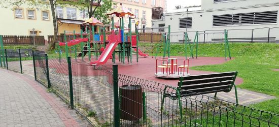 INTERWENCJA: Place zabaw niszczone przez wandali (FOTO)