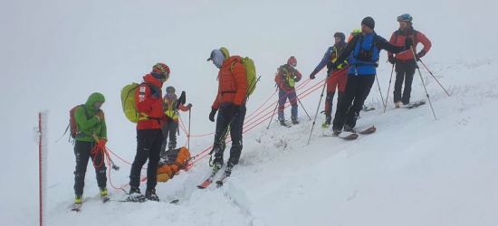 BIESZCZADY: Turystka z urazem kręgosłupa potrzebowała pomocy (ZDJĘCIA)