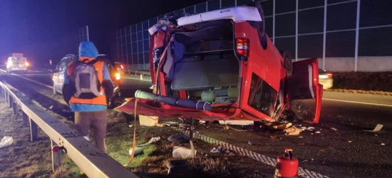 Zderzenie dwóch busów na autostradzie! Dwie osoby poszkodowane (ZDJĘCIA)