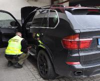 GRANICA: Pogranicznicy zatrzymali Ukraińca w BMW. Pojazd był poszukiwany przez Interpol (ZDJĘCIA)