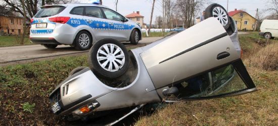 Dachowanie w Besku. Jedna osoba w szpitalu (ZDJĘCIA)