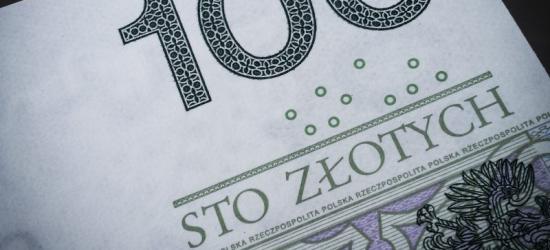 Nieznajoma pytała o zdrowie i emeryturę, a później ukradła prawie 3 tys. zł