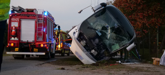 Wypadek masowy w Grabownicy! 47 osób w rozbitym autobusie (NOWE ZDJĘCIA)
