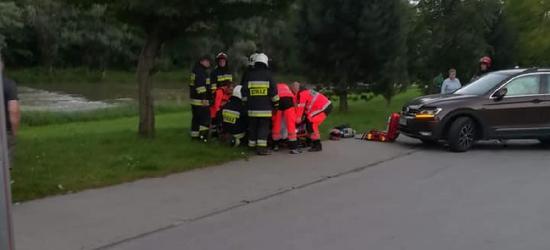 Zderzenie dwóch osobówek i motocykla z samochodem (FOTO)