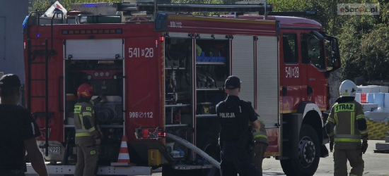 SANOK: Groźny pożar przy ul. Kamiennej! Ogień objął poddasze warsztatu [VIDEO, ZDJĘCIA]
