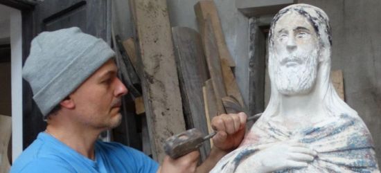 Figura „Chrystusa bez ręki” odzyskuje dawny blask (ZDJĘCIA)