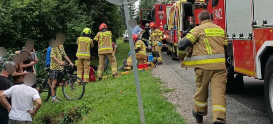 Wypadek w Pobiednie. Dwie osoby poszkodowane (FOTO)