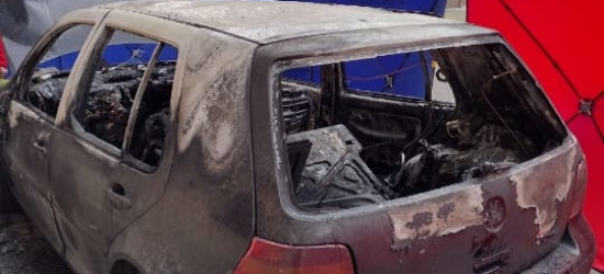 PODKARPACIE. Tragedia. Pożar samochodu. Zwęglone zwłoki na miejscu kierowcy (ZDJĘCIE)