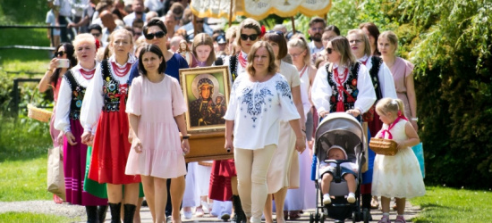 WUJSKIE, ZAŁUŻ: Uroczysta procesja Bożego Ciała! (ZDJĘCIA)