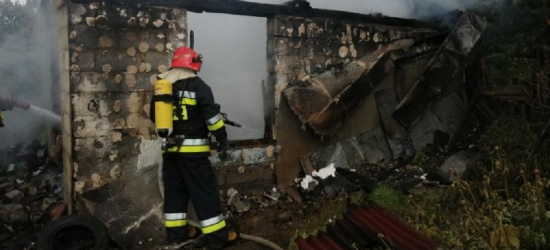 Pożar domu. Znalezione zwęglone zwłoki mężczyzny (FOTO)