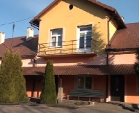 Rodzice chcą przenieść szkołę, dyrektor optuje za pozostaniem. Będzie wojna?