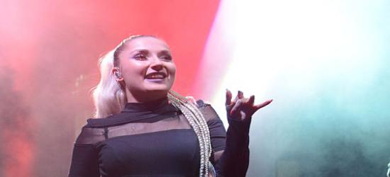 Kawiarenka na dachu parkingu? „Jeżeli mnie nie zwieje, to czemu nie” (FILM, SONDA)