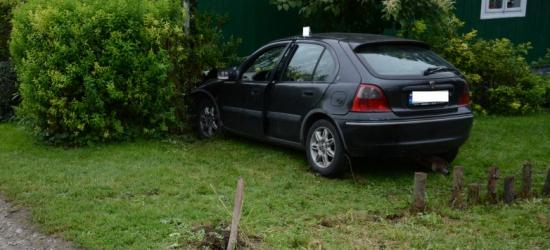 Samochodem wjechał w dom. Ranny kierowca osobówki (FOTO)