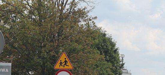 UWAGA KIEROWCY: Utrudnienia na drodze Sanok – Zagórz. Drogowcy remontują jezdnię (FILM)