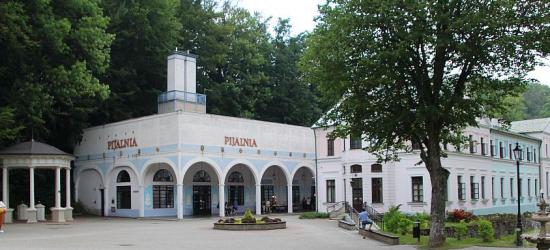 ZAMEK SANOK: Wzgórze zamkowe urzeka swym pięknem (ZDJĘCIA)