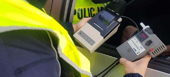 Do pracy samochodem, bez uprawnień i mając 2 promile