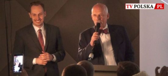 Janusz Korwin-Mikke śpiewa o KONFEDERACJI (VIDEO)
