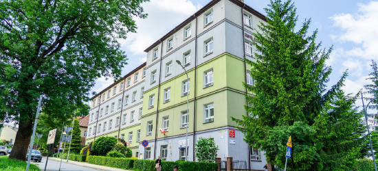 Szkoła w czasie wakacji nie próżnuje. Trwają prace modernizacyjne (ZDJĘCIA)