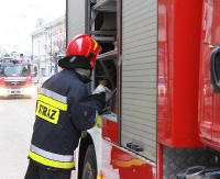 KRONIKA STRAŻACKA: Wypadki i kolizje, olejowe plamy na jezdni, tlenek węgla i gaz w kuchni