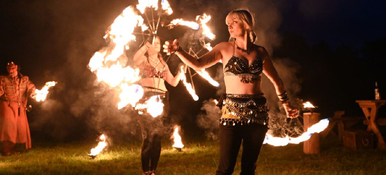 Widowisko fireshow na Wzgórzu Klasztornym w Zagórzu! (VIDEO, ZDJĘCIA)