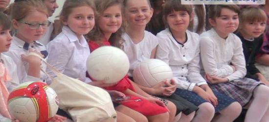 Nowa, efektowna hala sportowa w Tyrawie Wołoskiej. Spełnienie marzeń i szansa na sportowy rozwój uczniów (FILM)