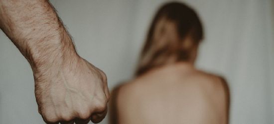 Więziona i maltretowana w Tunezji kobieta odbita z rąk oprawców