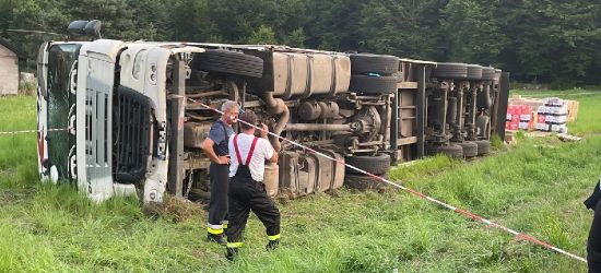 Kierowca tira z alkoholem pijany! Miał 2,5 promila (ZDJĘCIA)