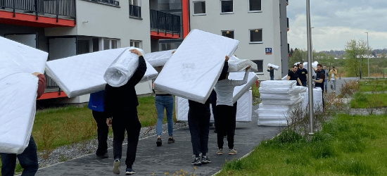 Uciekający przed wojną Ukraińcy znaleźli dach nad głową. Udostępniono 361 mieszkań (ZDJĘCIA)