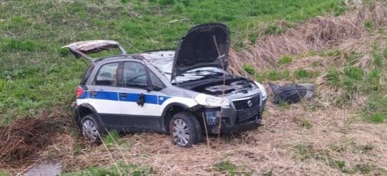 24-latka jechała za szybko. Samochód wypadł z drogi i dachował (ZDJĘCIA)