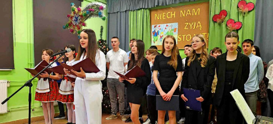Wyjątkowe święto. Dzień Babci i Dziadka w Falejówce (ZDJĘCIA)