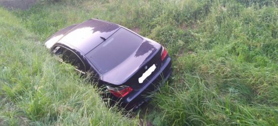 HUMNISKA. BMW w rowie. 33-letni kierowca pijany (ZDJĘCIA)