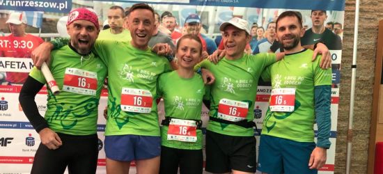 Sanocka ekipa „Kilometry Oddechów” na rzeszowskim maratonie. Wielkie brawa!