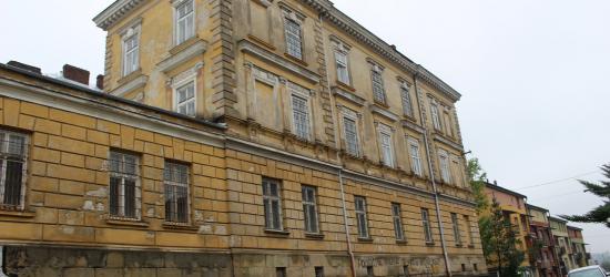 Dawny budynek policji znów wystawiony na sprzedaż
