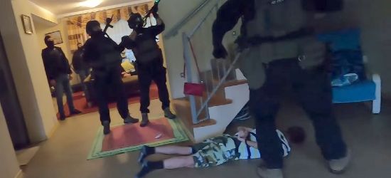 Rozbita grupa przestępcza. Nagranie z akcji zatrzymania (VIDEO)