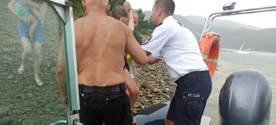 Akcje nad Soliną: Rowerek nabierał wody. Rodzina potrzebowała pomocy