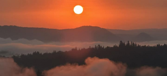 BIESZCZADY: Zjawiskowy wschód słońca (FOTO)