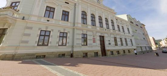 Zmiany w Urzędzie Miasta. Były dwa wydziały, jest cztery. Doradca zastąpił rzecznika